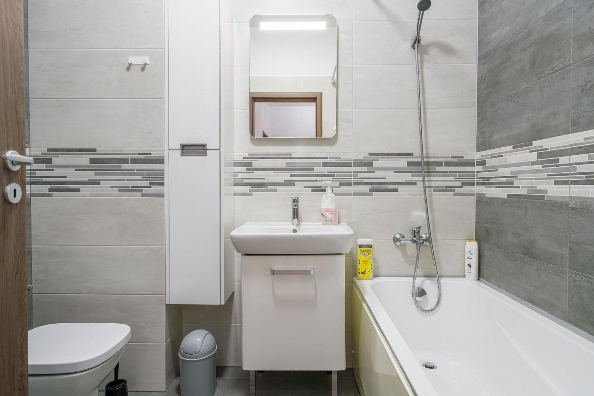 Politehnica Deluxe Apartment Bucarest Esterno foto