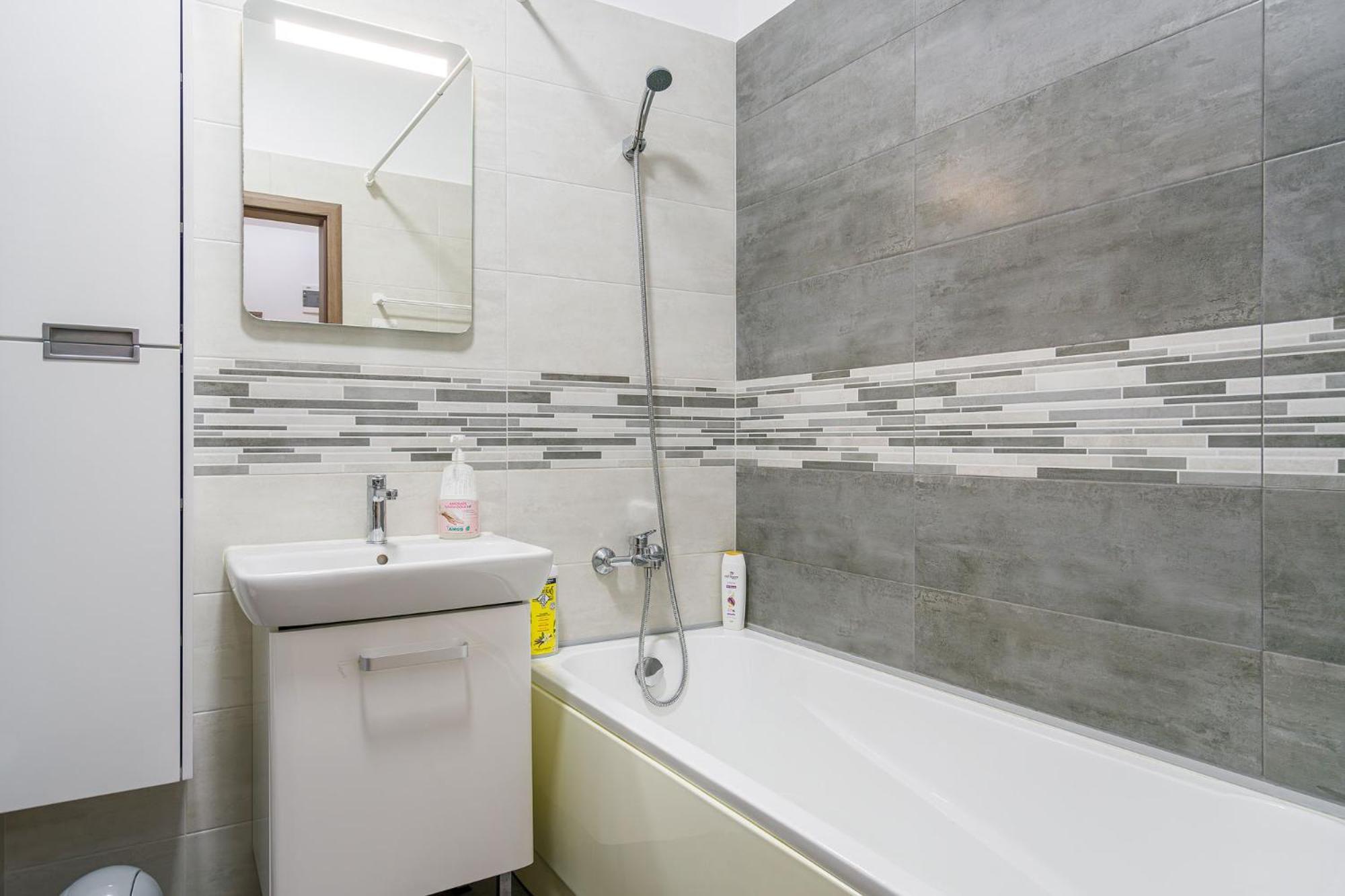 Politehnica Deluxe Apartment Bucarest Esterno foto